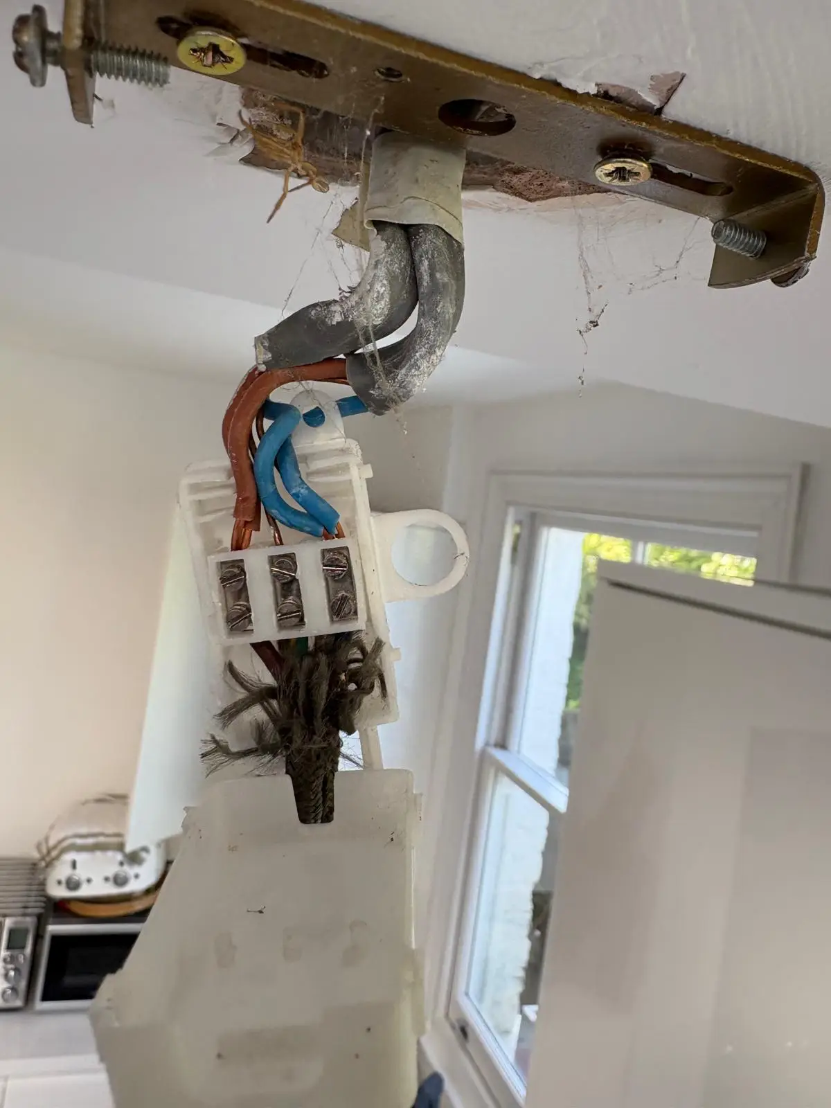 Poor terminations identified on a lighting circuit